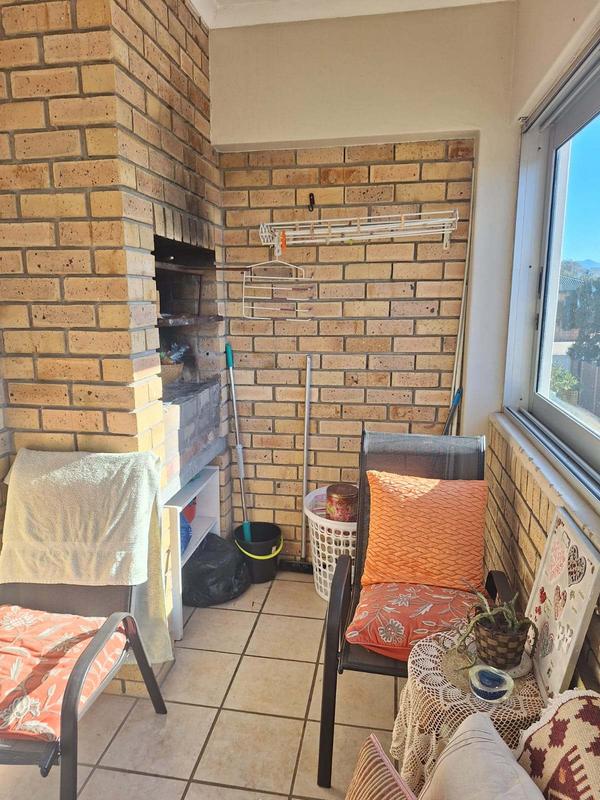 2 Bedroom Property for Sale in Hartenbos Western Cape